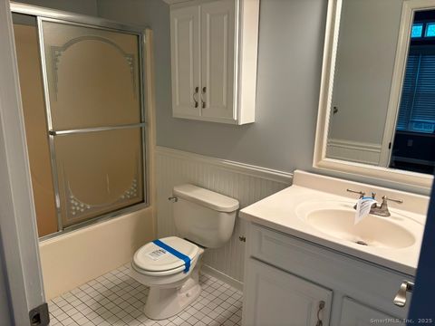 Tiny photo for 924 Quinnipiac Avenue #APT 7, New Haven, CT 06513 (MLS # 24144232)