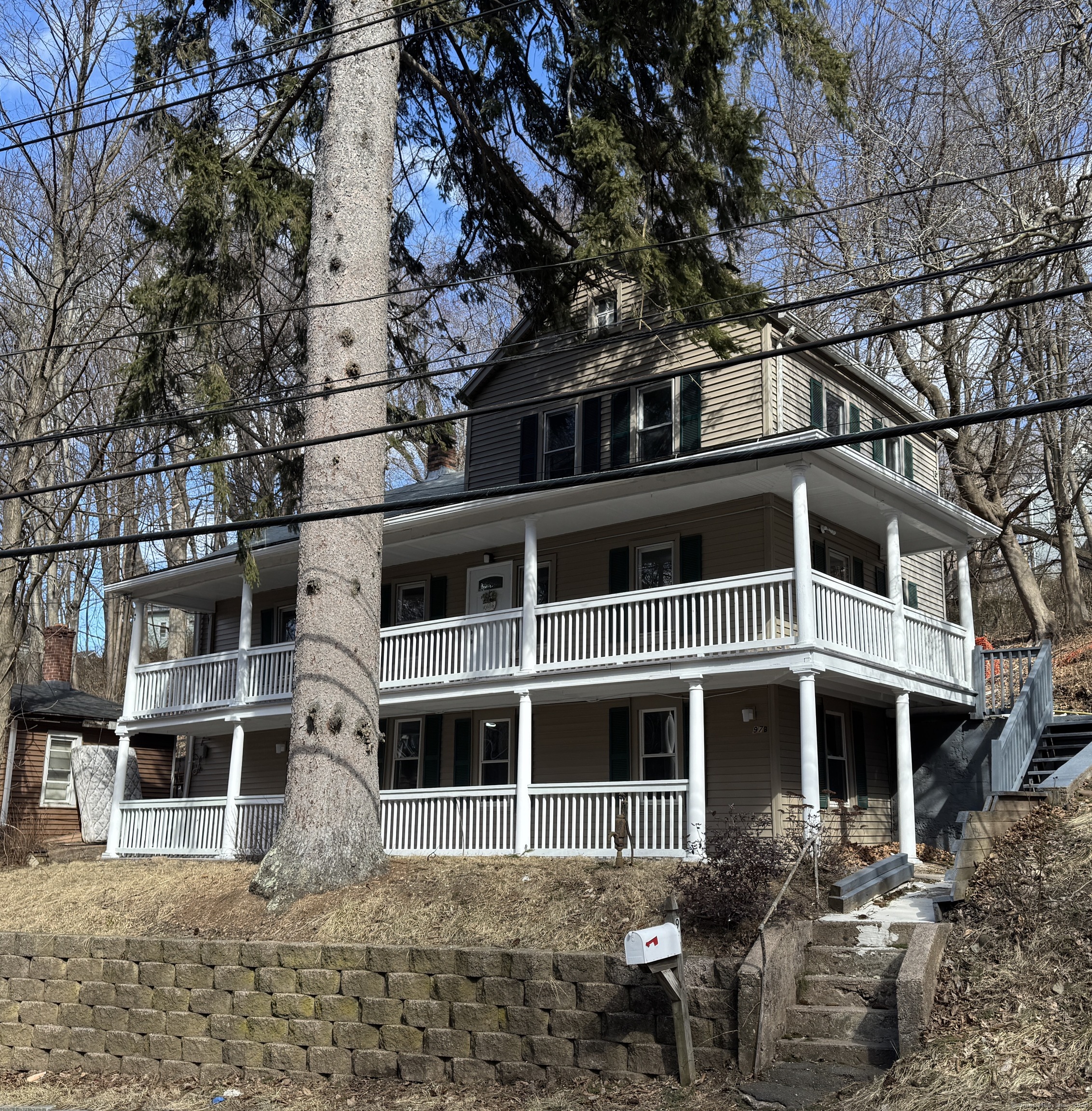 Property for Sale at Vernon Avenue, Vernon, Connecticut - Bedrooms: 5 
Bathrooms: 3 
Rooms: 10  - $329,900