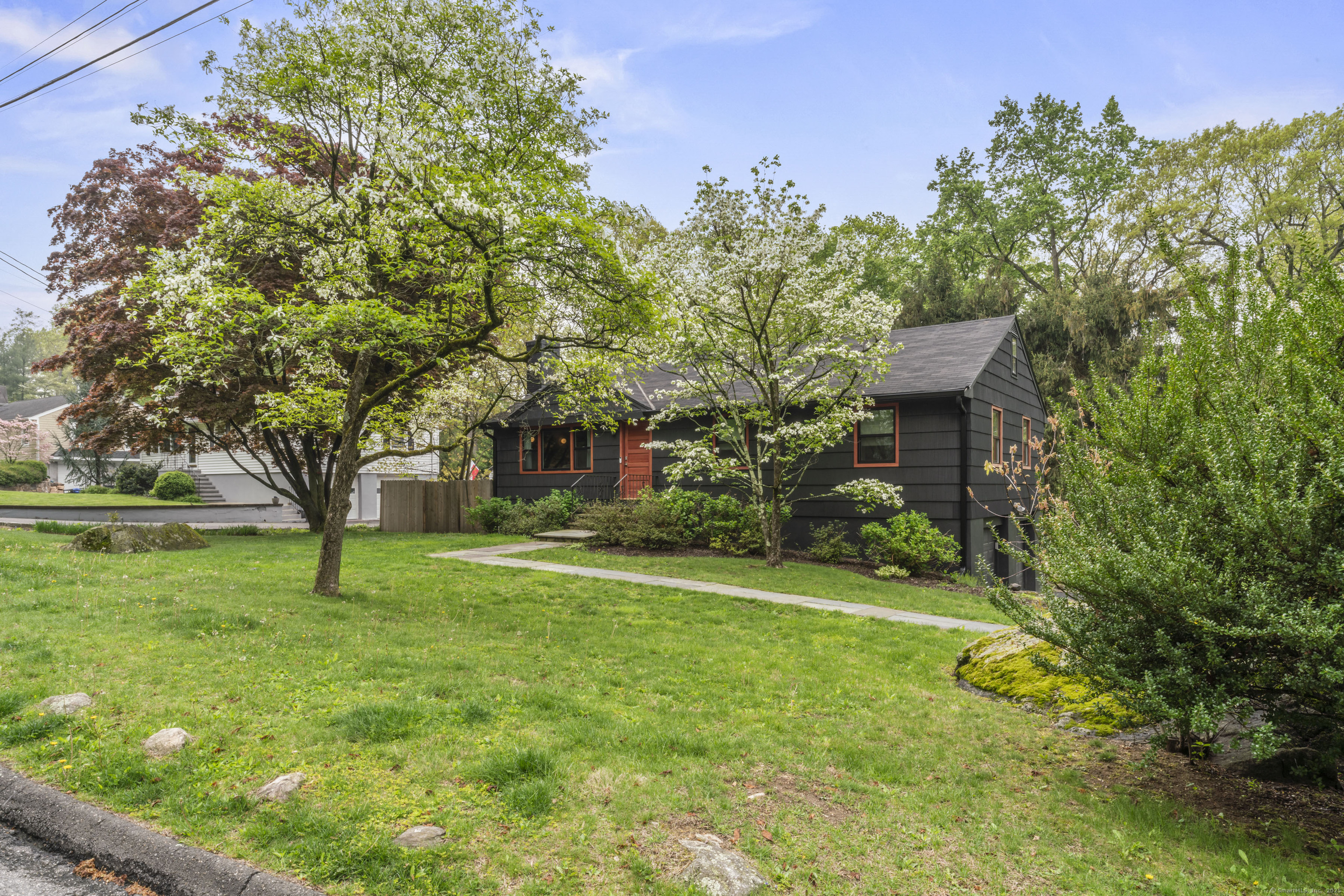34 Anthony Lane, New Canaan, Connecticut image 3