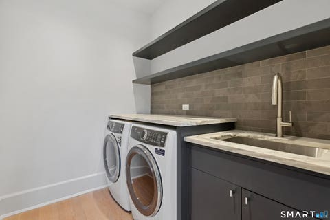 Tiny photo for 5 Sherwood Avenue, Greenwich, CT 06831 (MLS # 24201898)