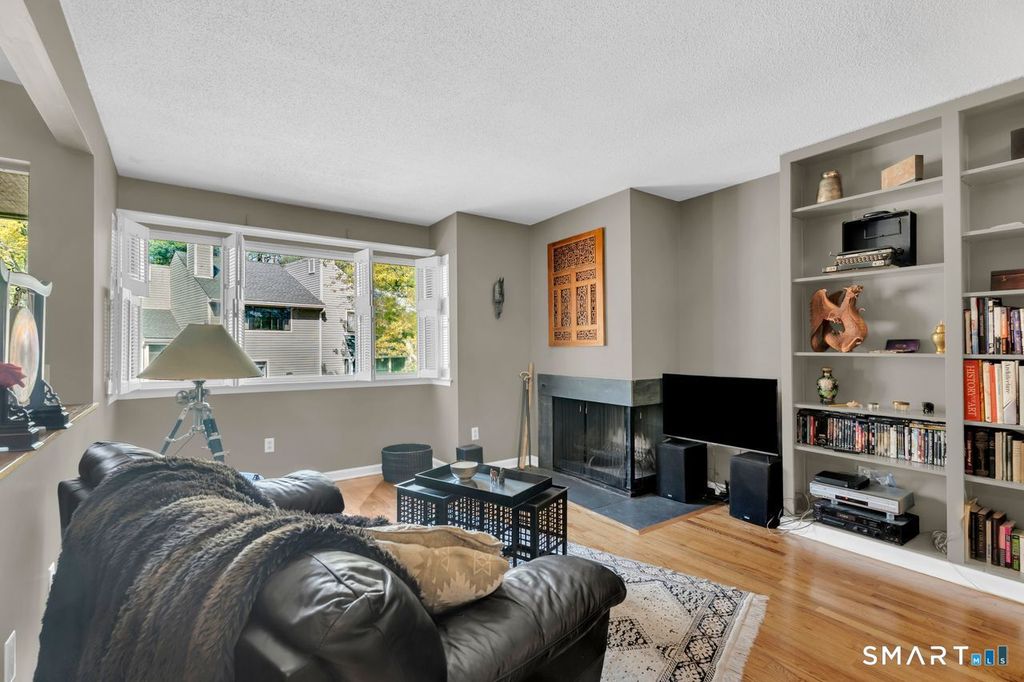 Photo of 206 Sunrise Hill Road #206, Norwalk, CT 06851 (MLS # 24174554)