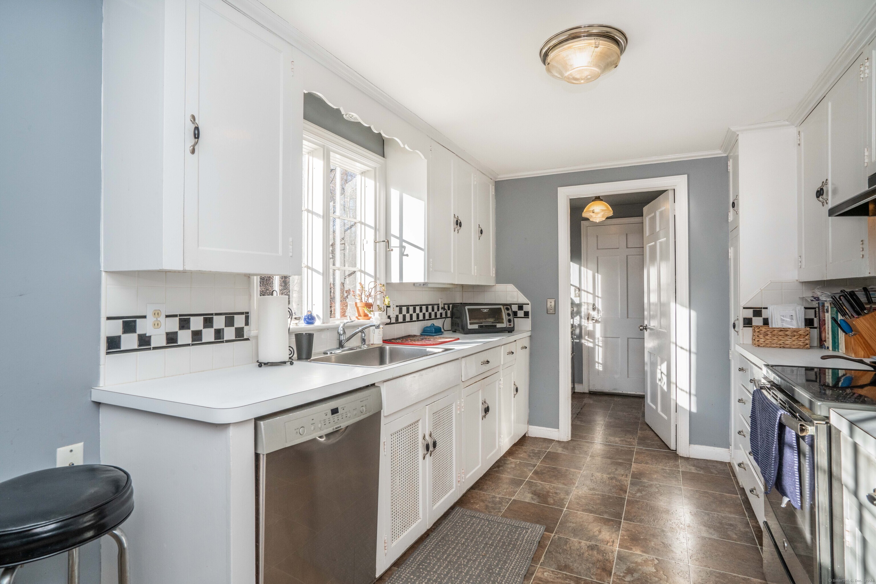 765 Mountain Road, West Hartford, Connecticut image 18