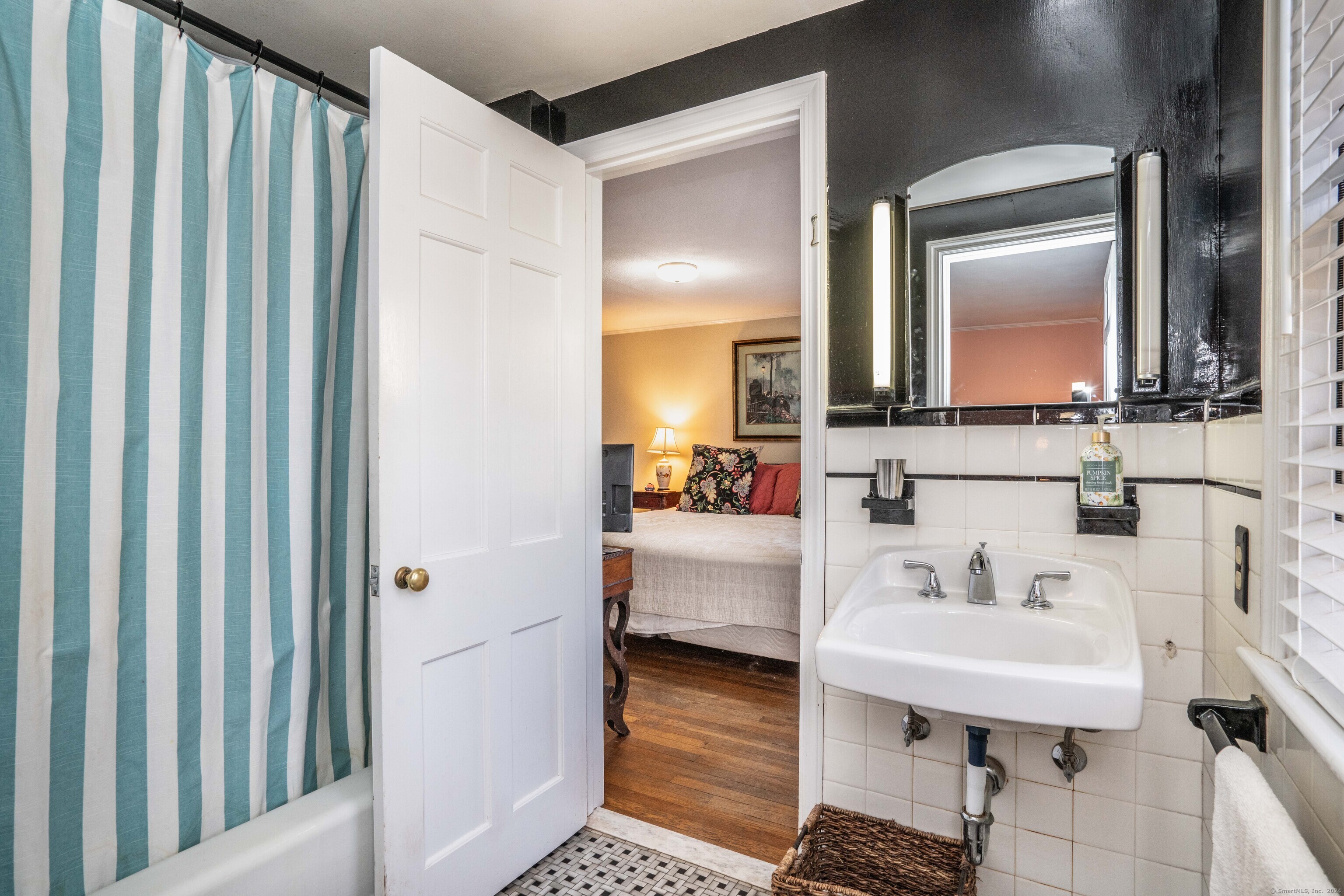 765 Mountain Road, West Hartford, Connecticut image 6