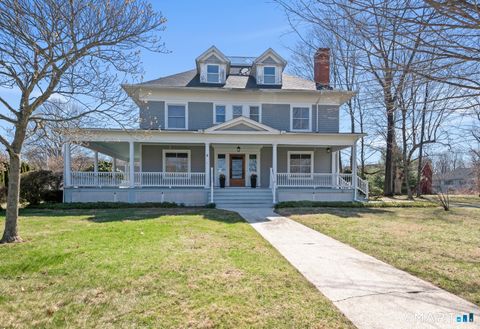 Photo of 1062 Main Street, Glastonbury, CT 06073 (MLS # 24165630)