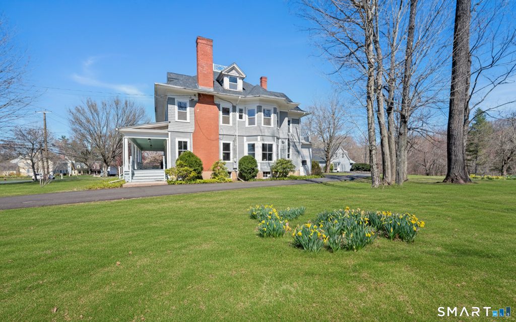 Photo of 1062 Main Street, Glastonbury, CT 06073 (MLS # 24165630)