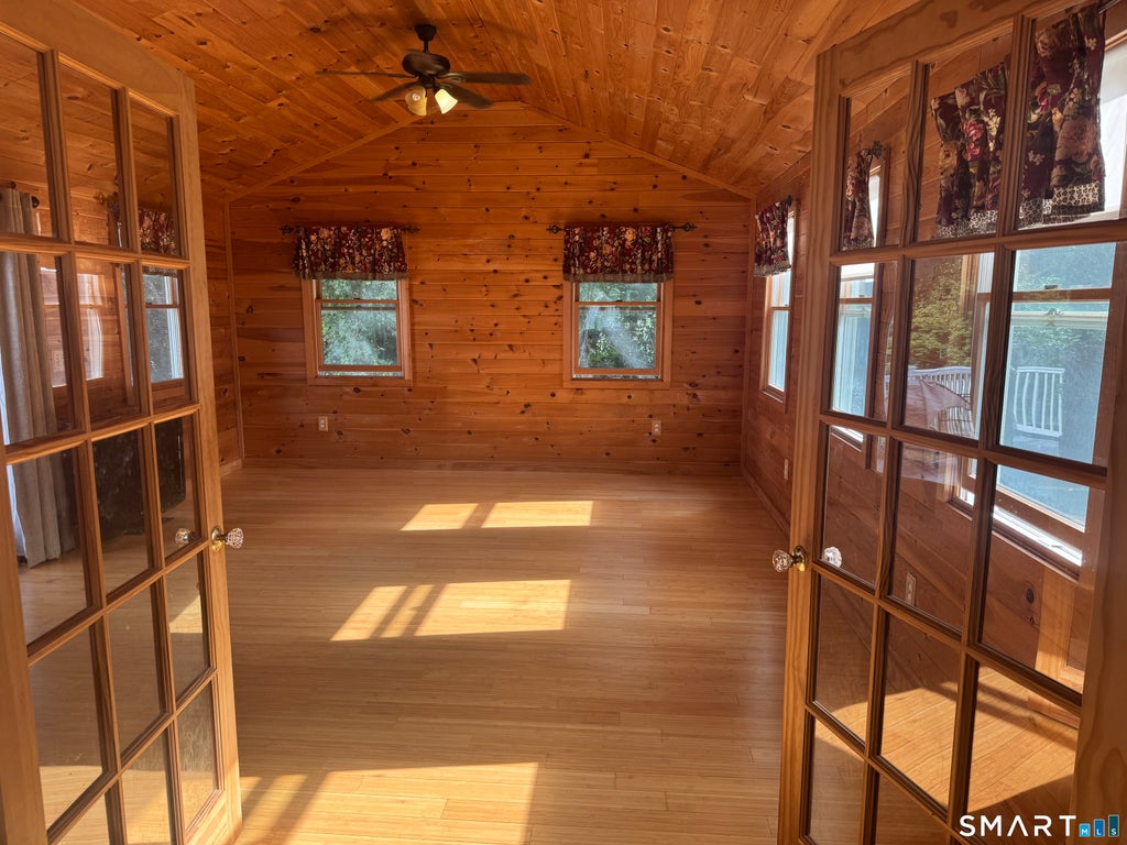Photo of 95 Cottonwood Lane, Montville, CT 06382 (MLS # 24208968)