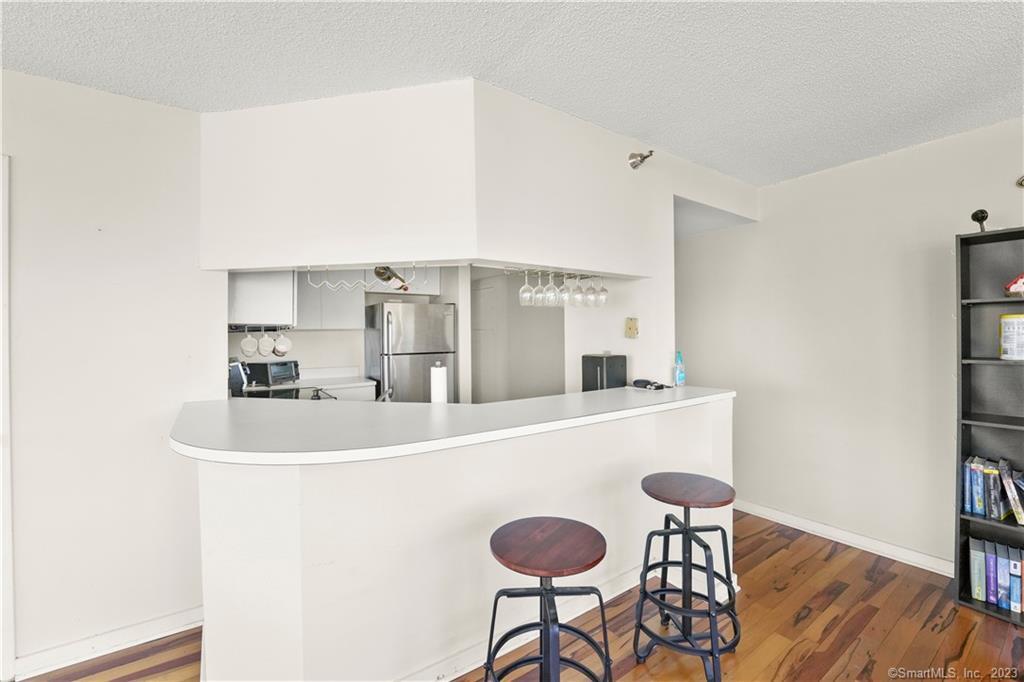 Photo 9 of 23 of 127 Greyrock Place 1013 condo