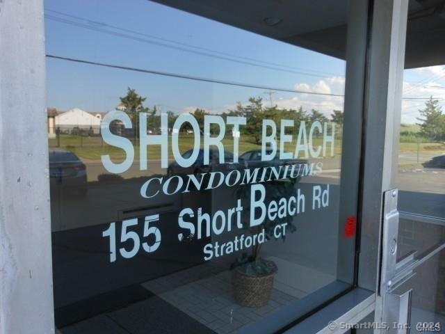 Short Beach Road 206, Stratford, Connecticut - 1 Bedrooms  
1 Bathrooms  
3 Rooms - 