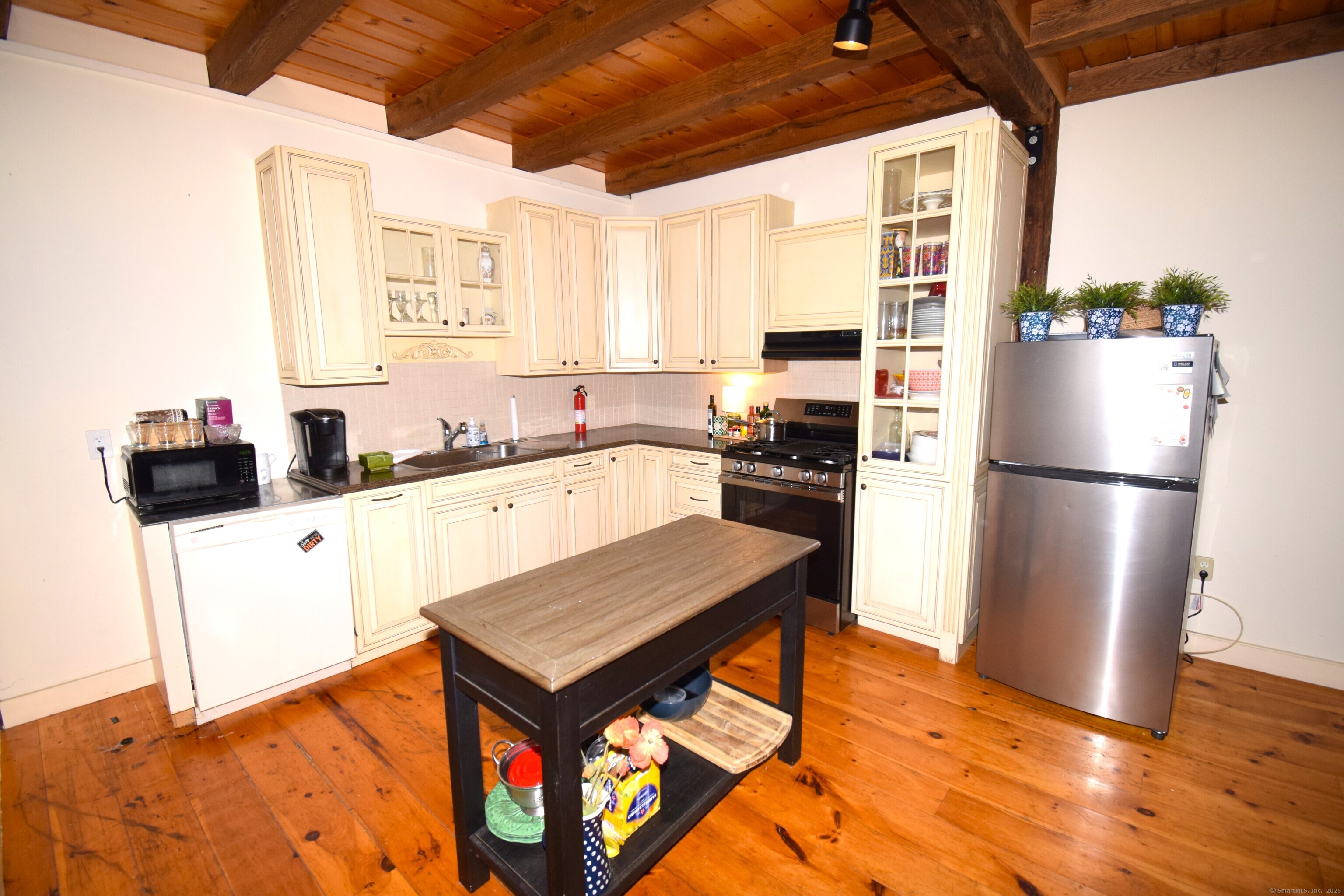 1306 Boston Post Road