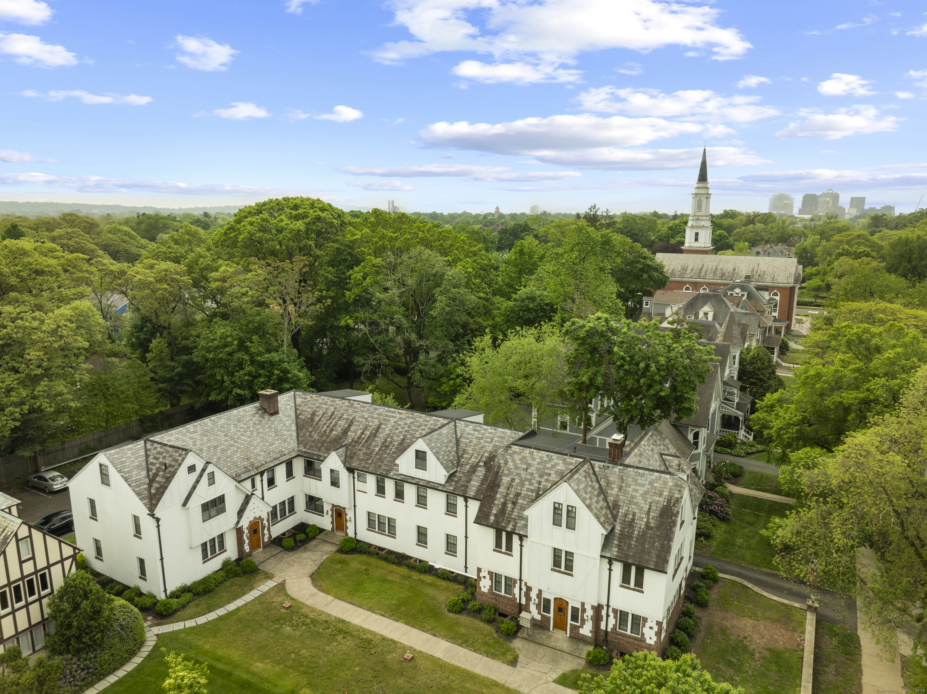Property for Sale at Whitney Avenue, New Haven, Connecticut - Bedrooms: 21 
Bathrooms: 13 
Rooms: 47  - $3,495,000