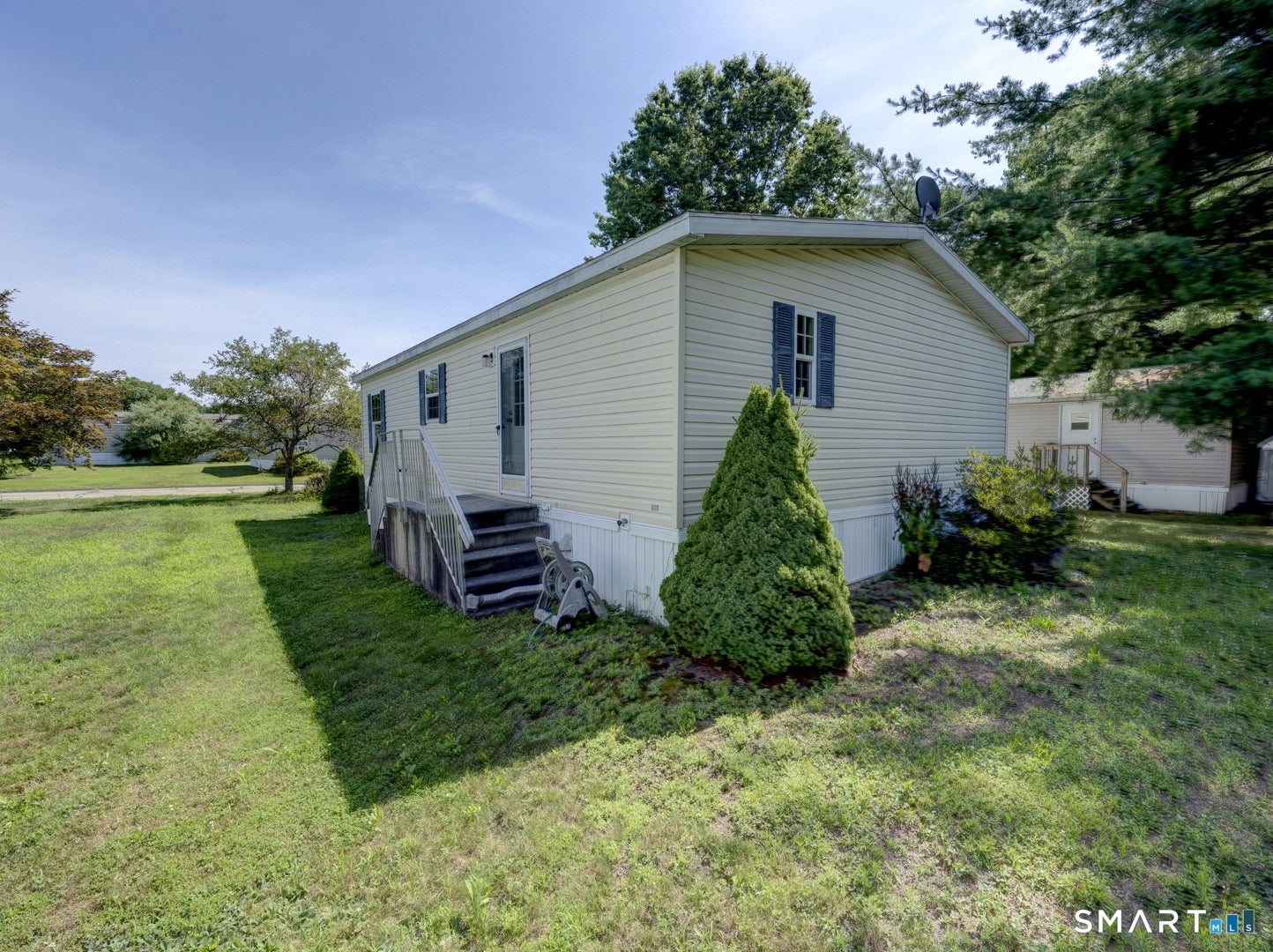 37 Pond Way