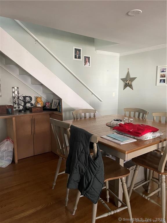 Rental Property at Long Hill Avenue, Shelton, Connecticut - Bedrooms: 3 
Bathrooms: 3 
Rooms: 9  - $3,000 MO.