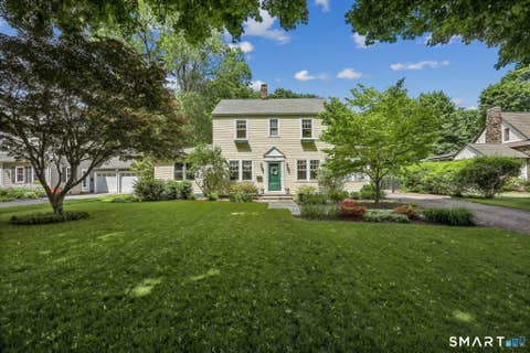 Homes For Sale - 17 Ridge Road<br/> Danbury, CT 06810