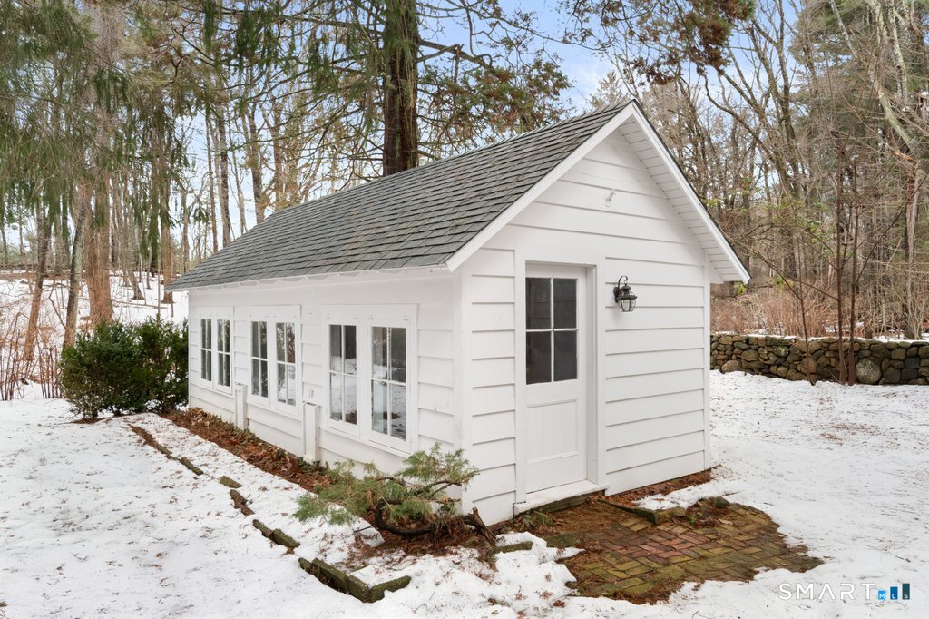 14 Chestnut Hill Road