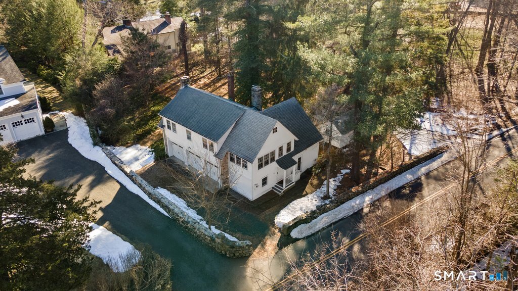 14 Chestnut Hill Road