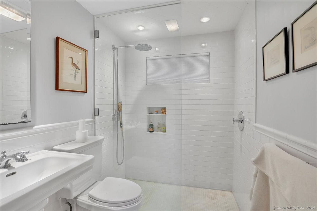 25 W Shore Drive, Bethlehem, Connecticut image 16