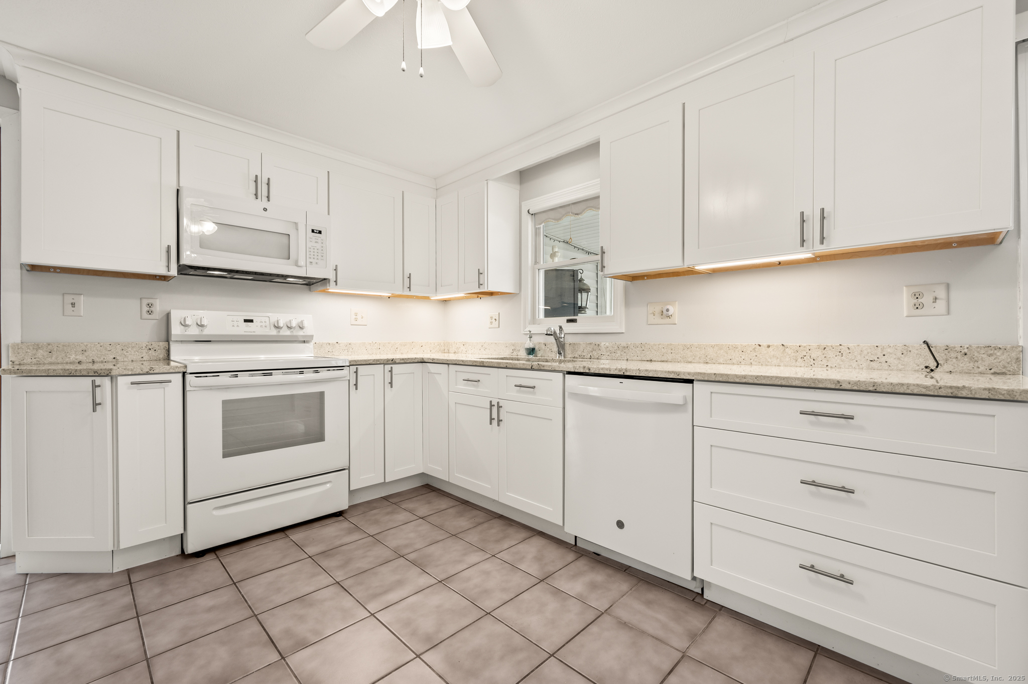 2 Whitney Avenue, Old Saybrook, Connecticut image 3