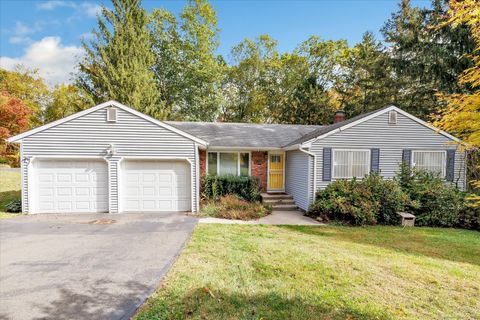 Photo of 151 Old Coach Highway, Hamden, CT 06518 (MLS # 24134369)