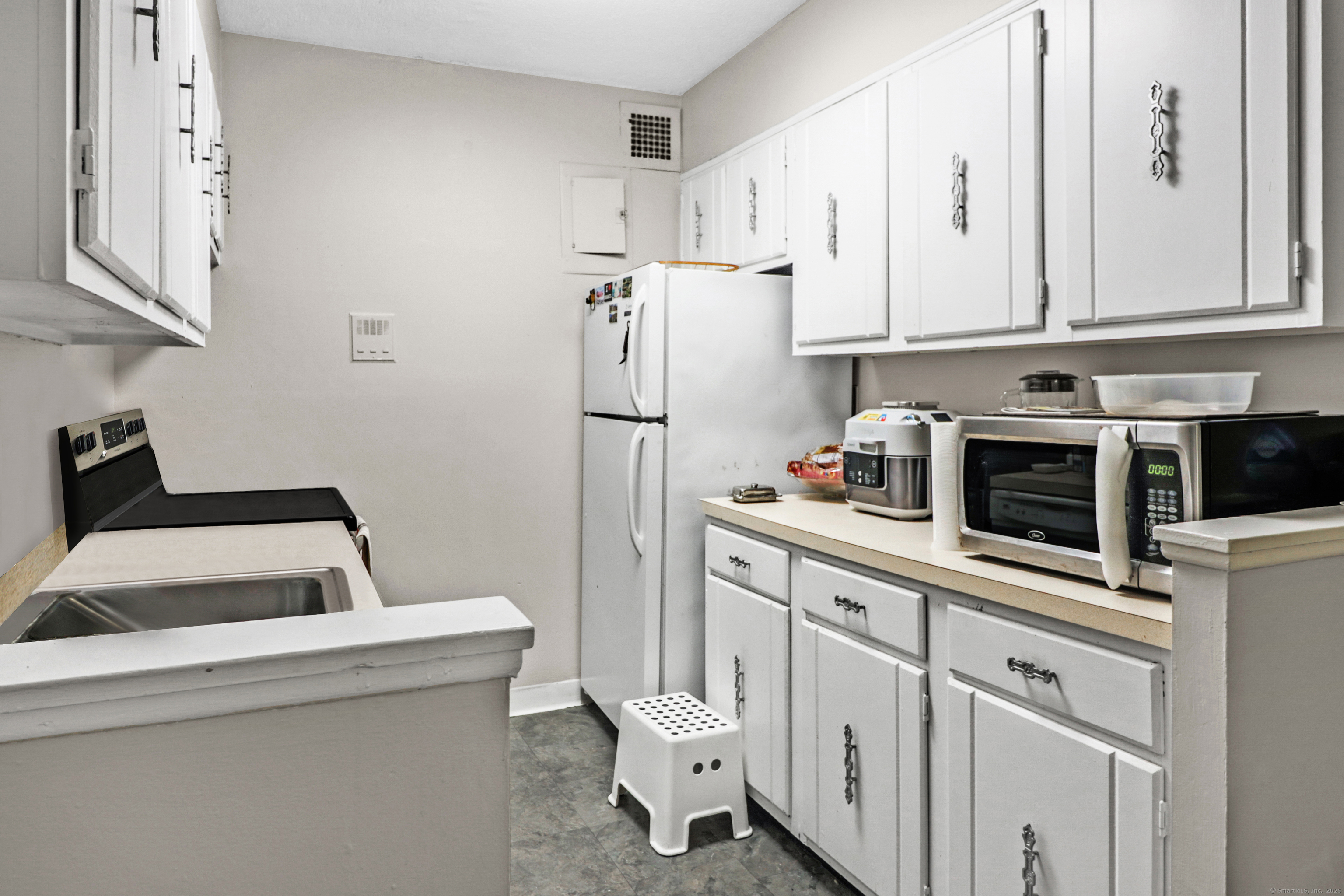 44 Strawberry Hill Avenue #APT 9P, Stamford, Connecticut image 6