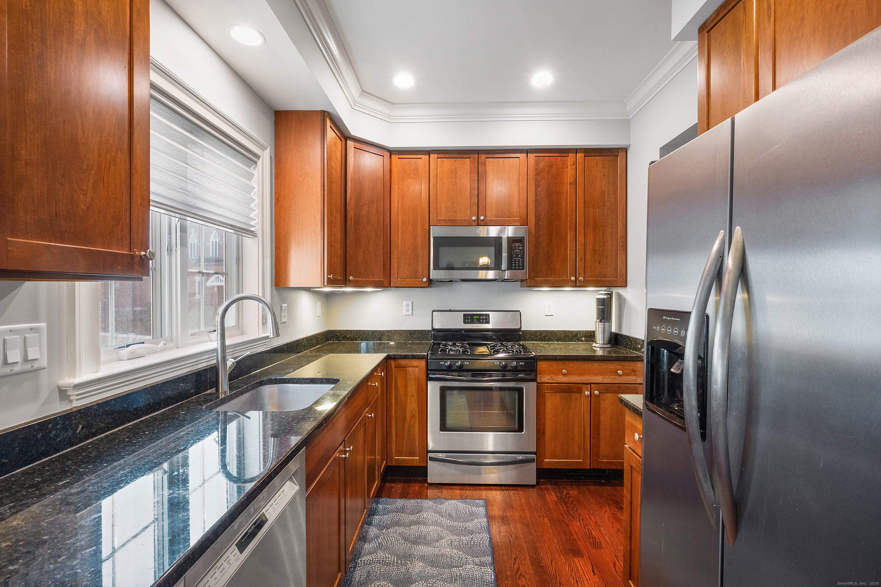 160 Glenbrook Road 6B