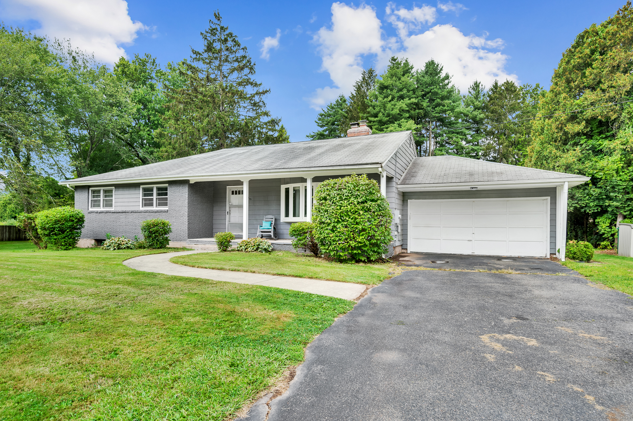 293 Tunxis Avenue