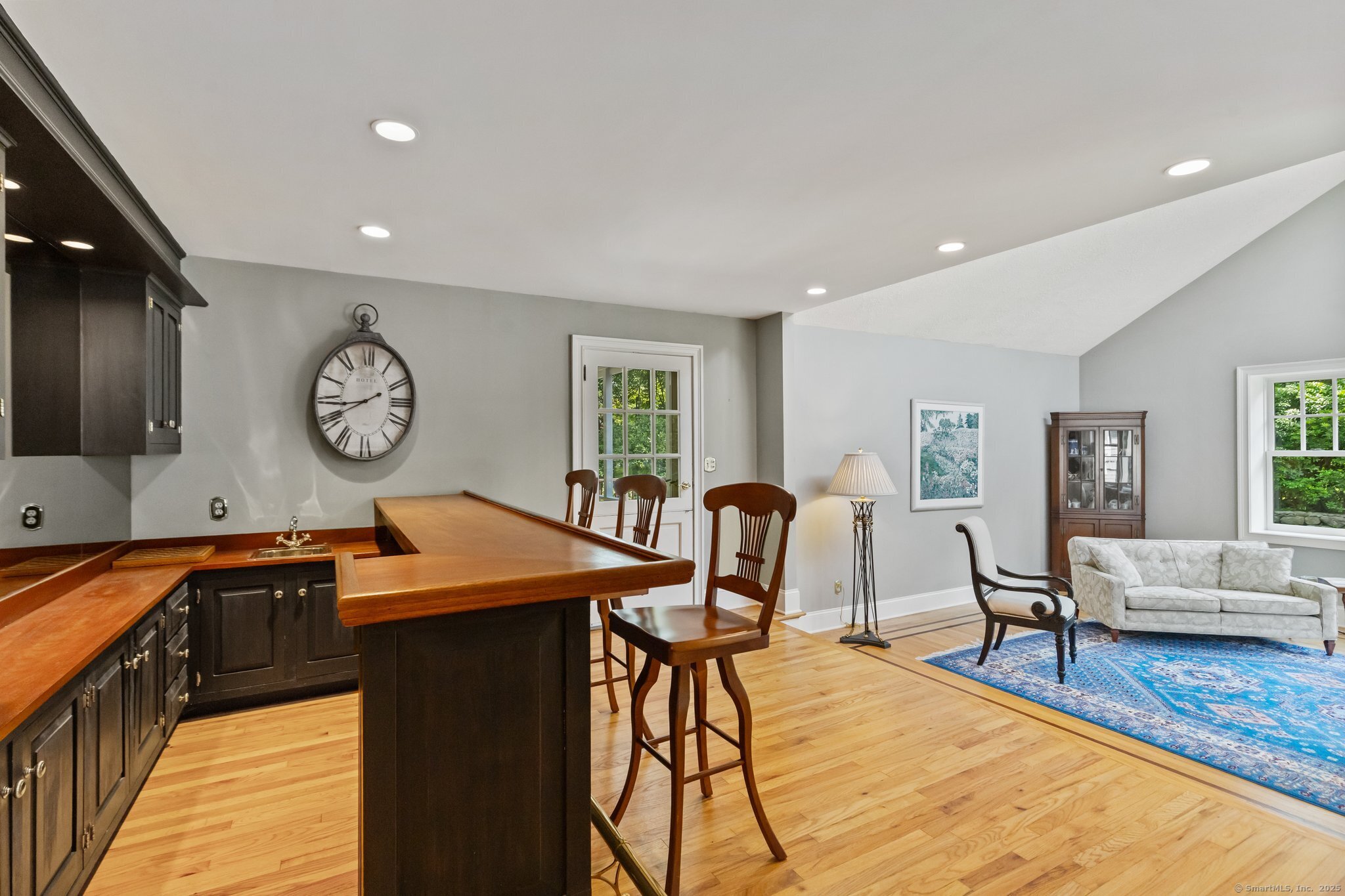 New Canaan, Connecticut 06840, United States, 6 Bedrooms Bedrooms, ,4 BathroomsBathrooms,Residential,Active,158116