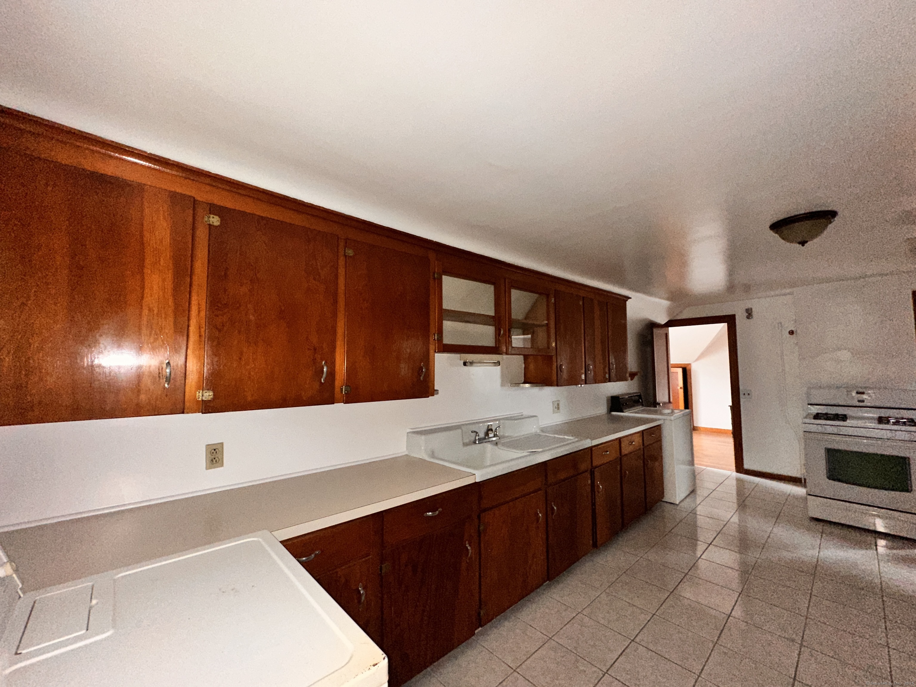 253 Olivia Street Third Floor