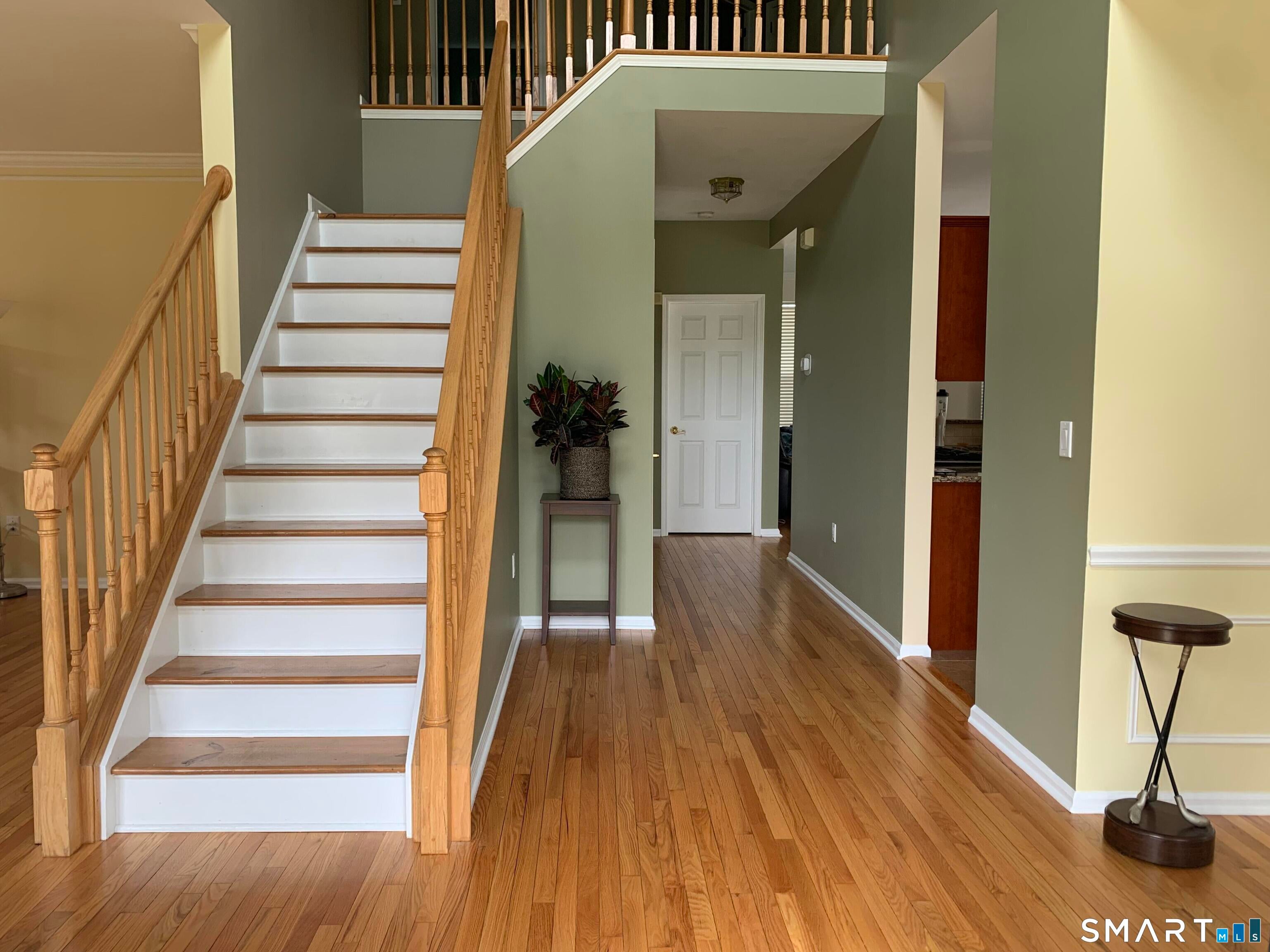 145 Lexington Way North