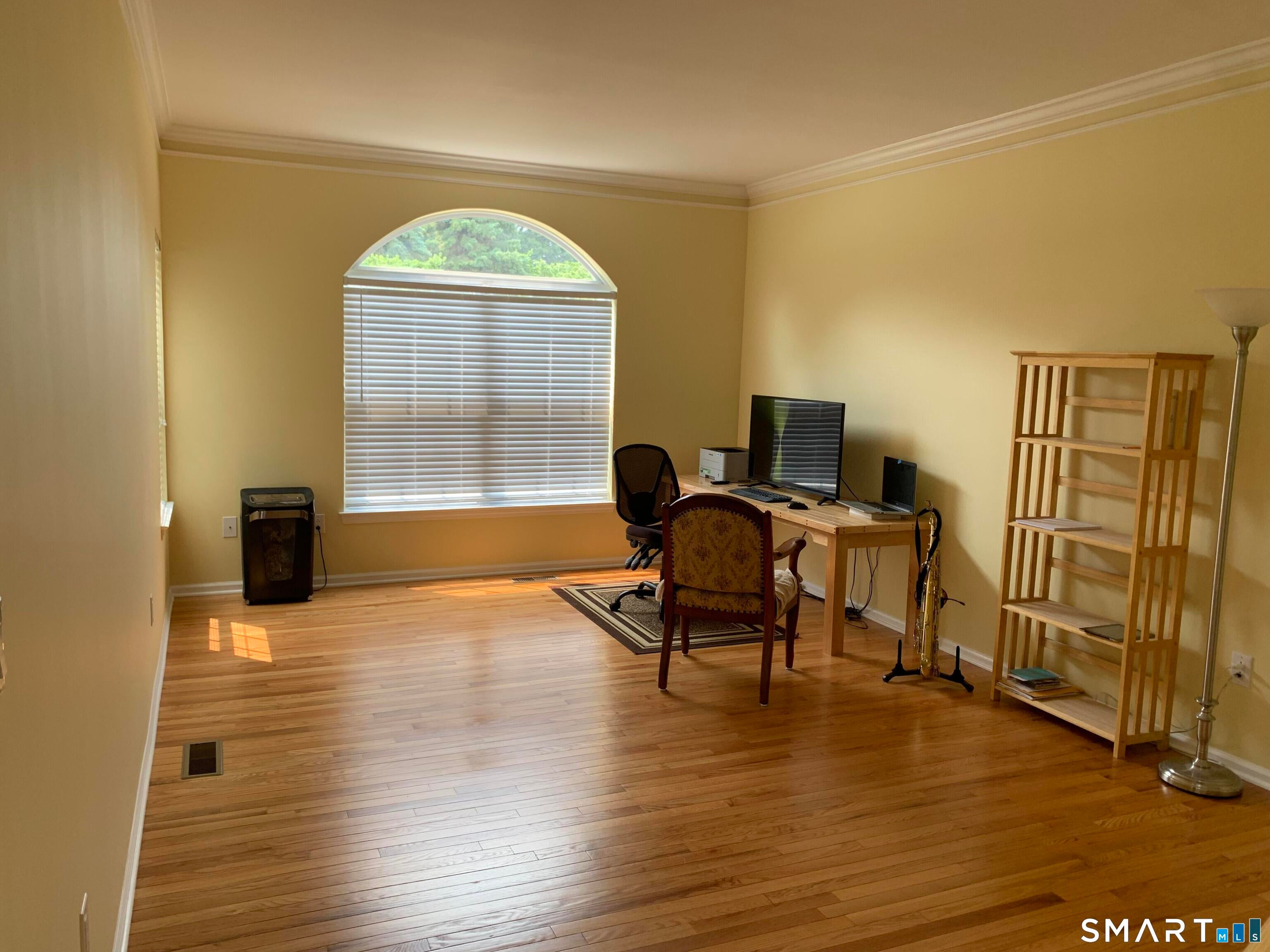 145 Lexington Way North