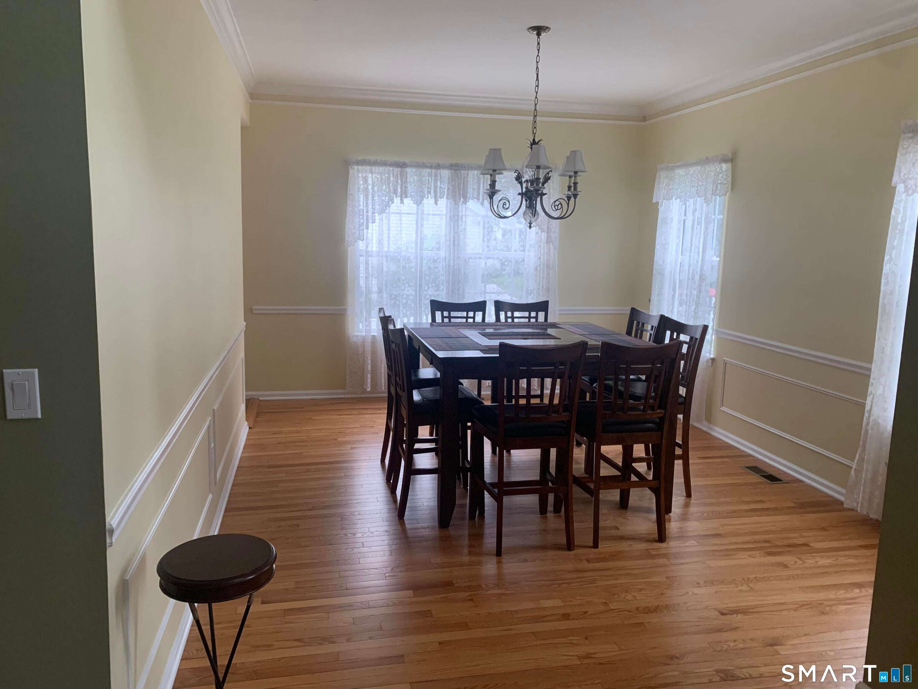 145 Lexington Way North