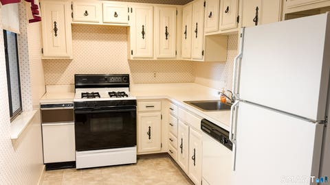 Tiny photo for 14 Greenbriar Drive #F, Farmington, CT 06032 (MLS # 24195070)