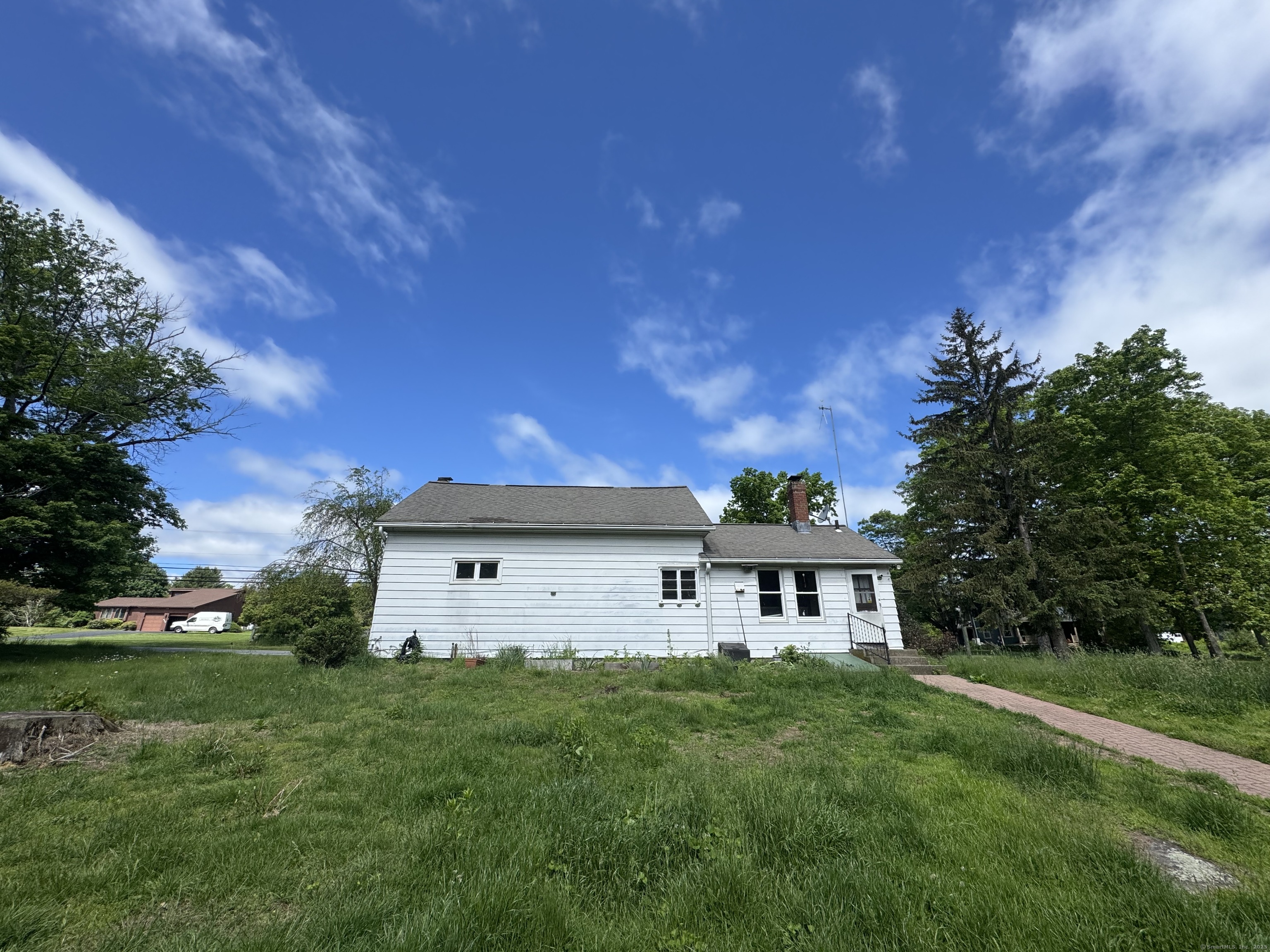 602 Pomfret Street, Putnam, Connecticut image 3