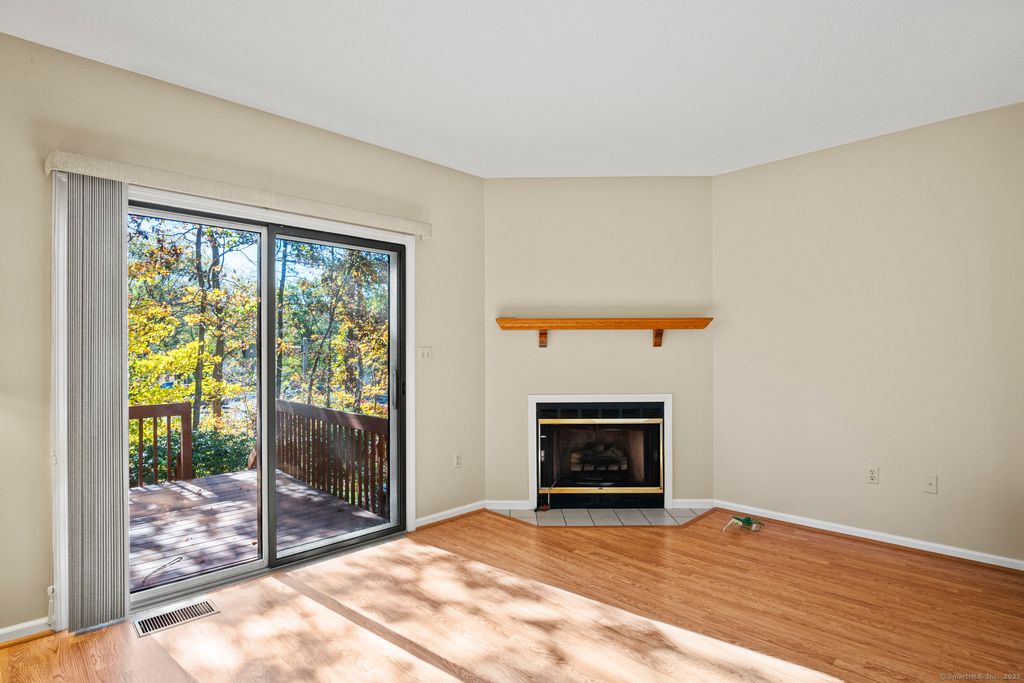 Photo of 1516 E Main Street #APT 3, Meriden, CT 06450 (MLS # 24133436)