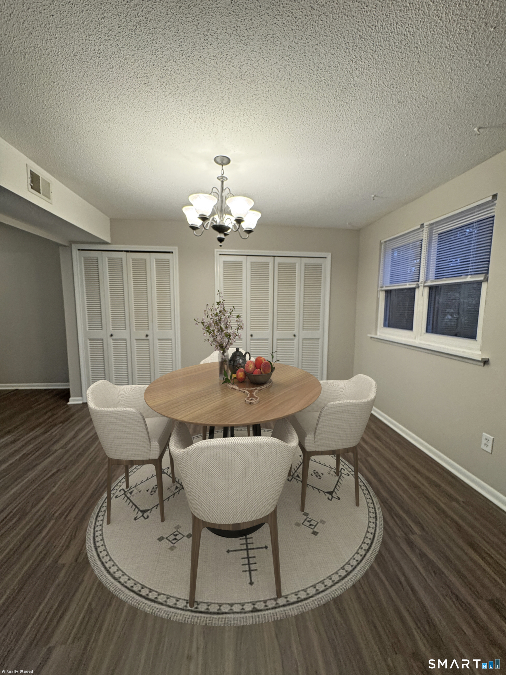 512 Twin Circle Drive 512