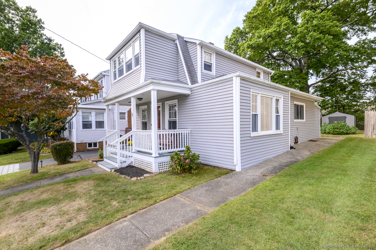40 Crest Avenue