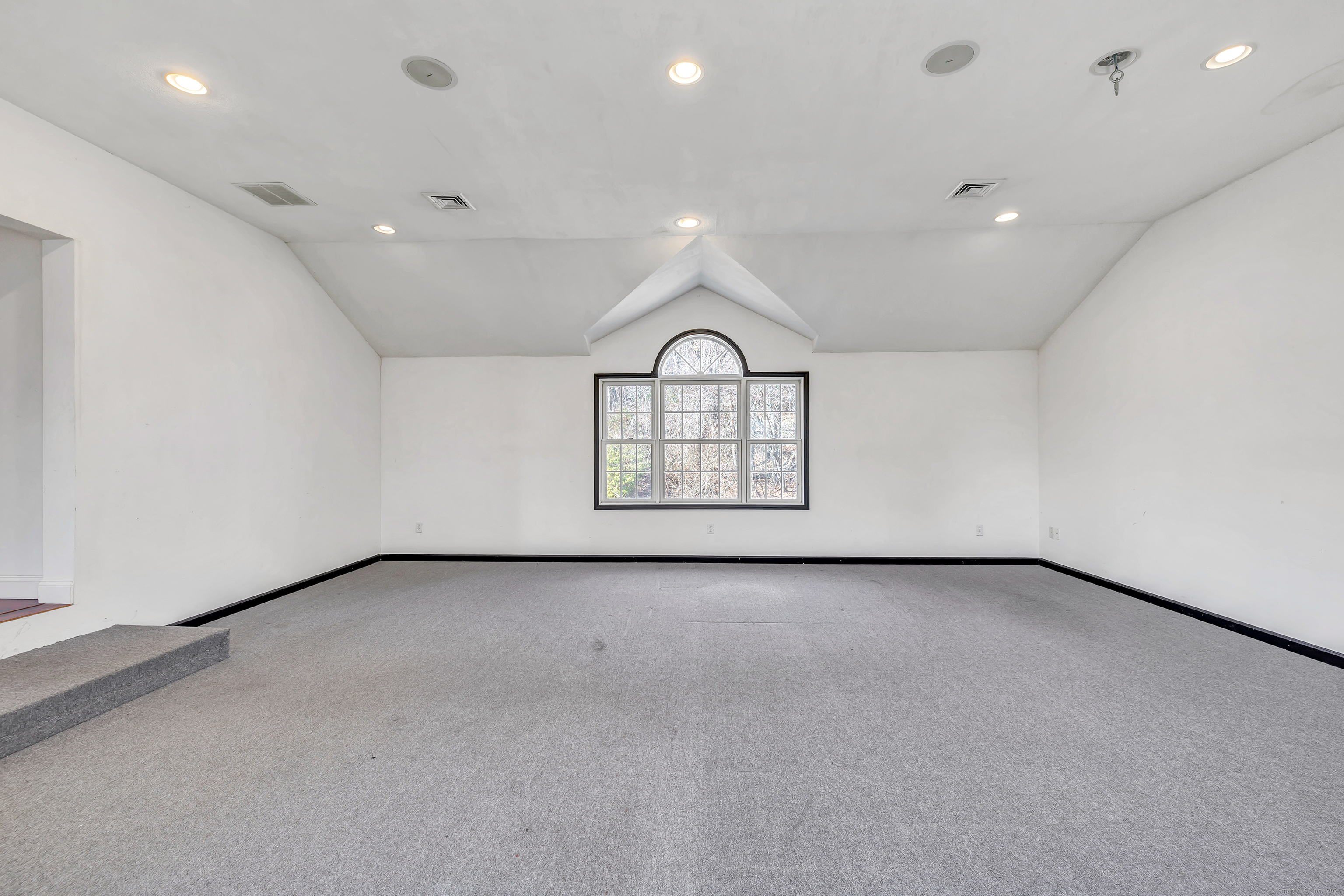 37 Deer Run Drive, Seymour, Connecticut image 36