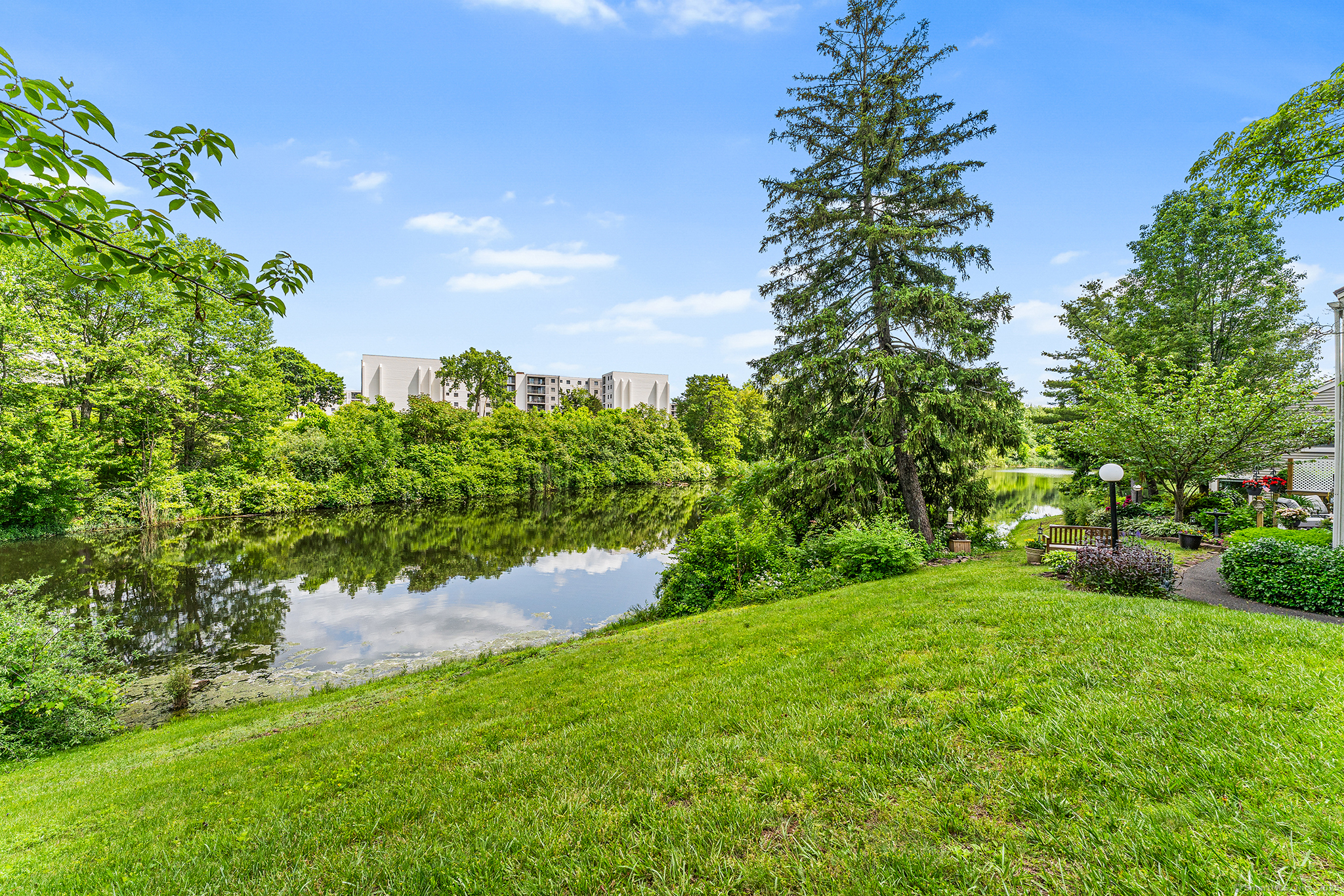 Property for Sale at Clemens Court 3, Rocky Hill, Connecticut - Bedrooms: 2 
Bathrooms: 3 
Rooms: 4  - $340,000