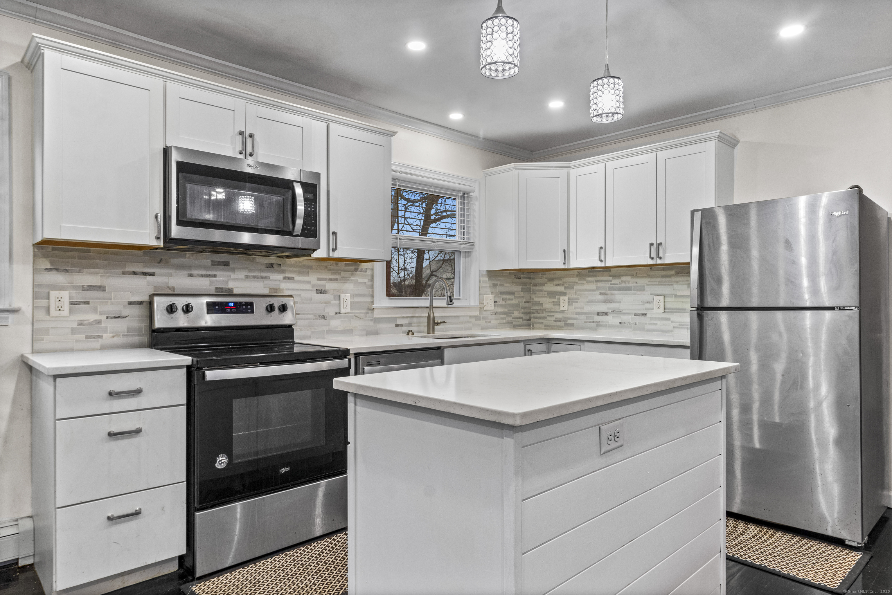 20 Grove Avenue, Derby, Connecticut image 8