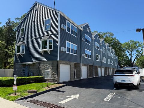 MLS: 24098099