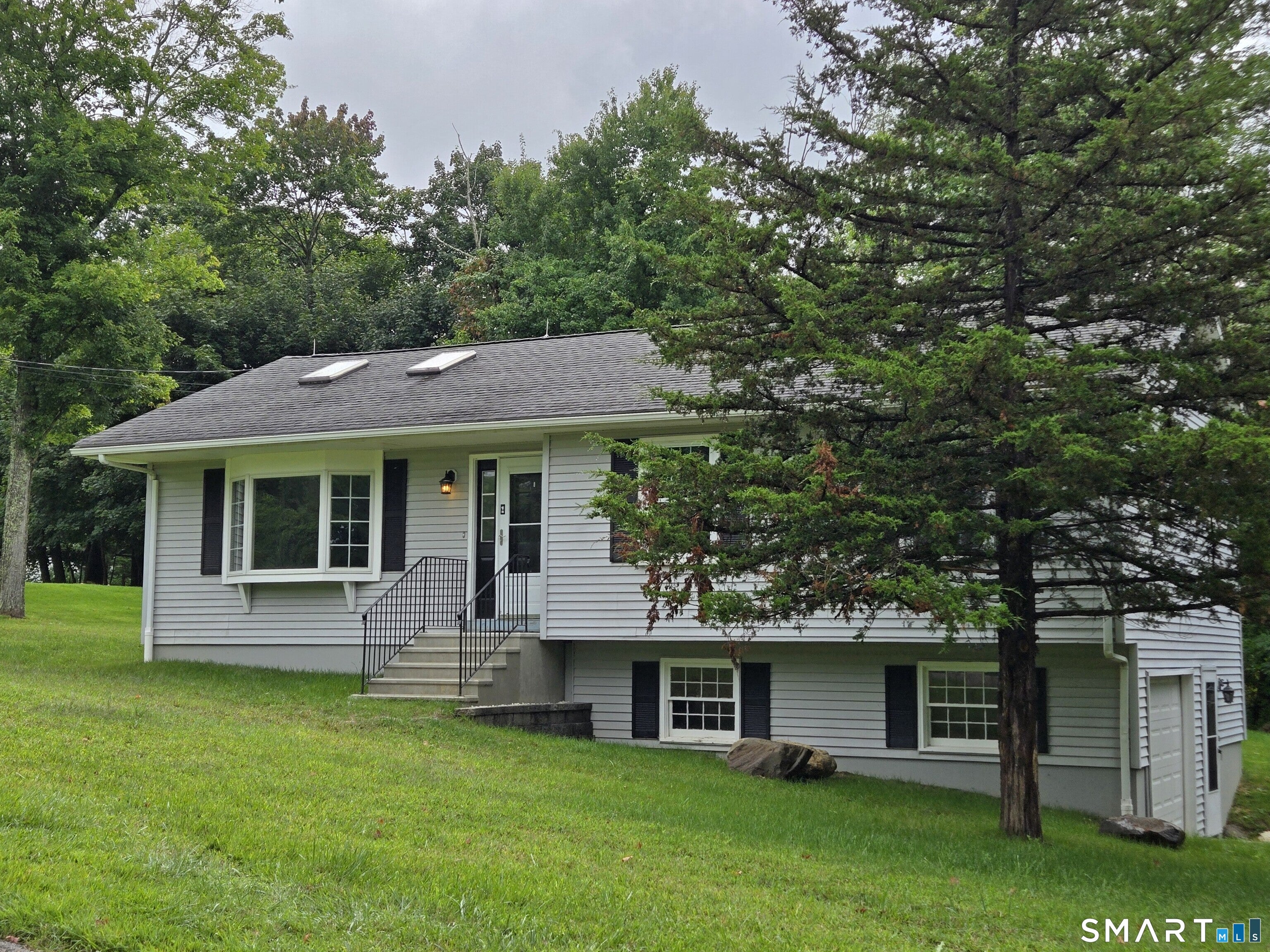 87 Springdale Avenue