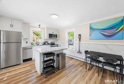 Condo For Rent - 3 Pearl Street #E<br/> New London County, Groton, CT 06355