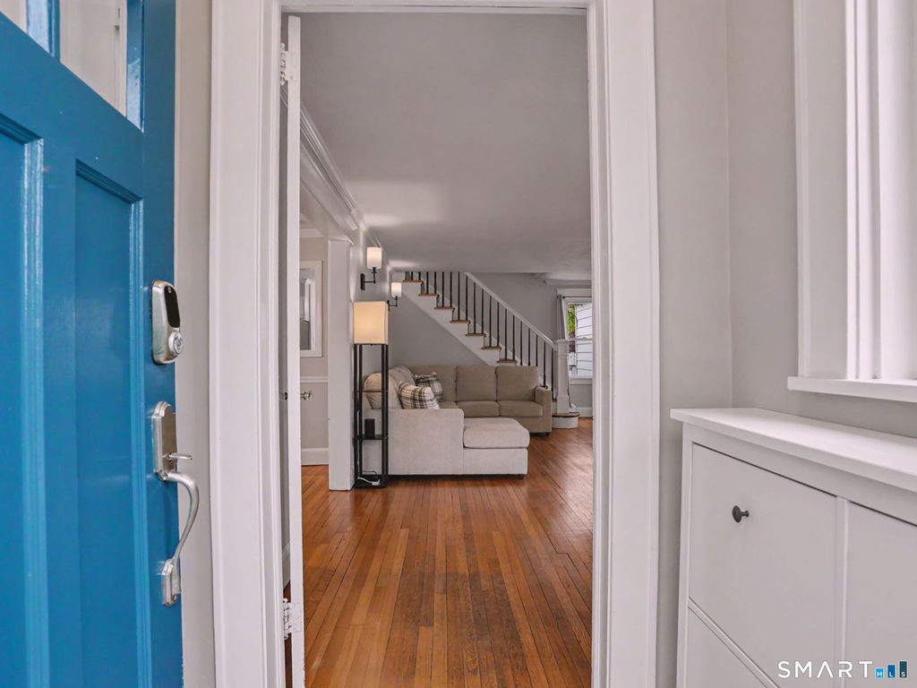 Photo of 11 Olmstead Place, Norwalk, CT 06855 (MLS # 24164524)