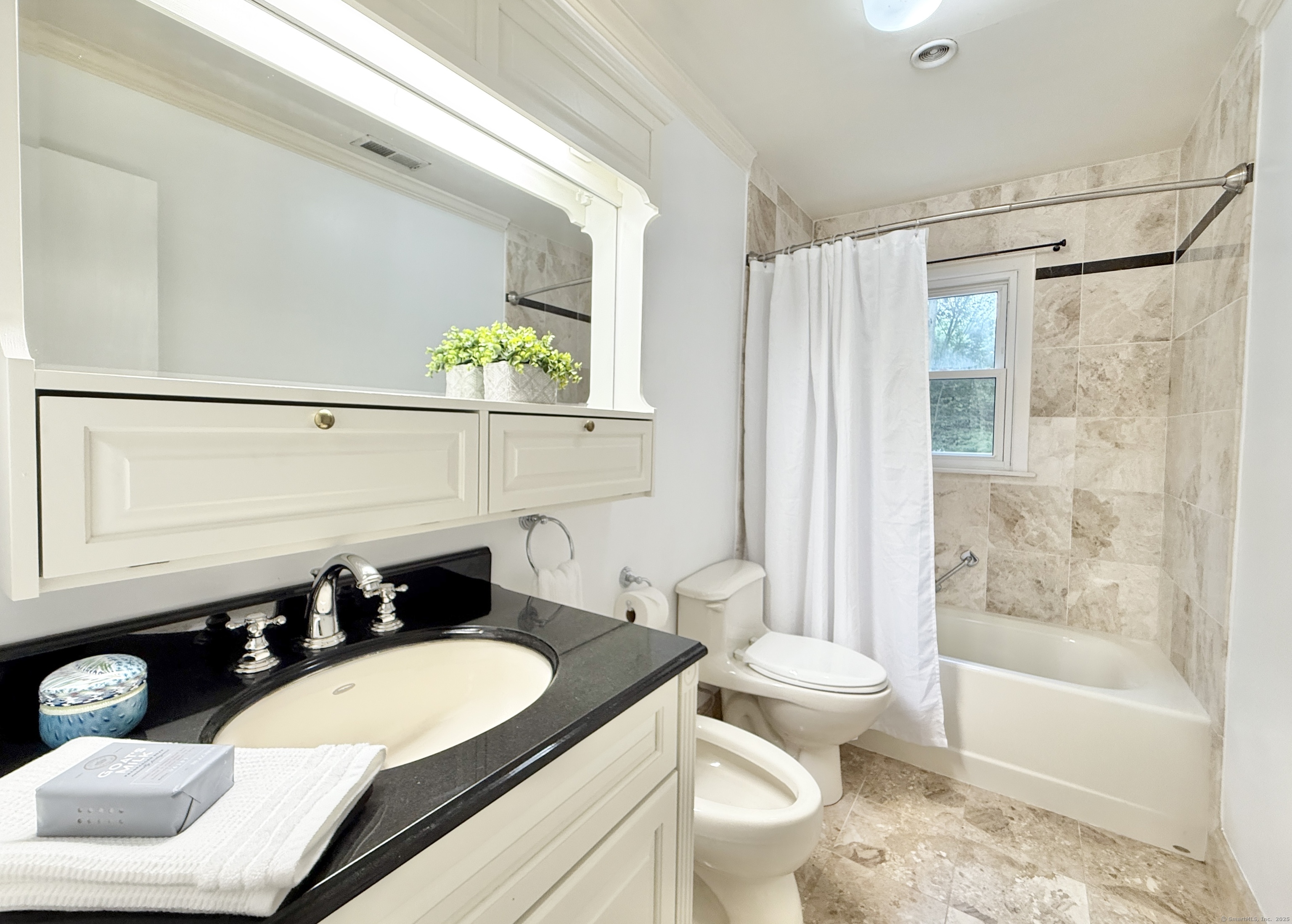 Stamford, Connecticut 06905, United States, 4 Bedrooms Bedrooms, ,3 BathroomsBathrooms,Residential,Active,154455