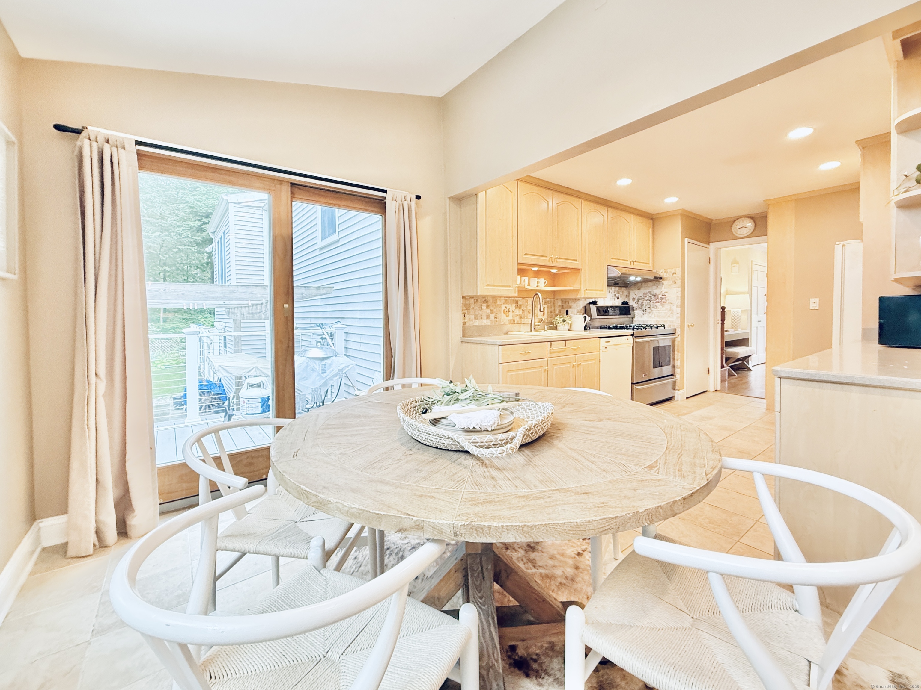 Stamford, Connecticut 06905, United States, 4 Bedrooms Bedrooms, ,3 BathroomsBathrooms,Residential,Active,154455