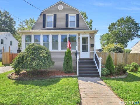 Photo of 349 Nott Street, Wethersfield, CT 06109 (MLS # 24196343)