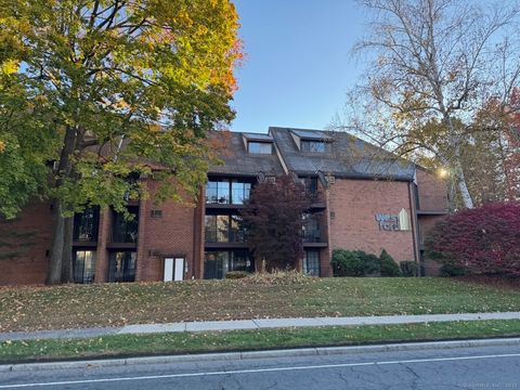 Tiny photo for 181 Loomis Drive #APT 148, West Hartford, CT 06107 (MLS # 24137252)