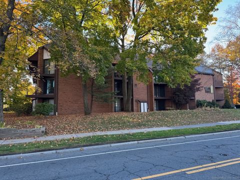 Tiny photo for 181 Loomis Drive #APT 148, West Hartford, CT 06107 (MLS # 24137252)