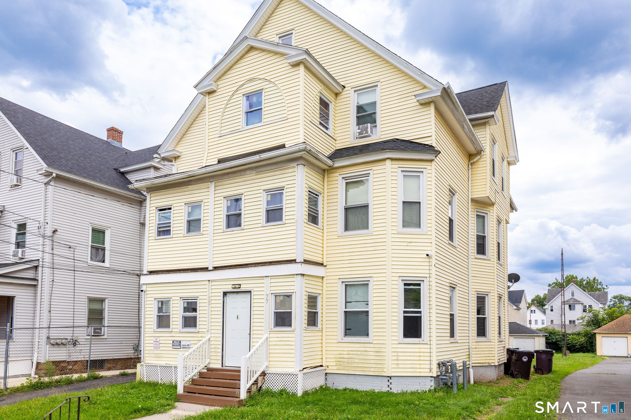 75 Roberts Street
