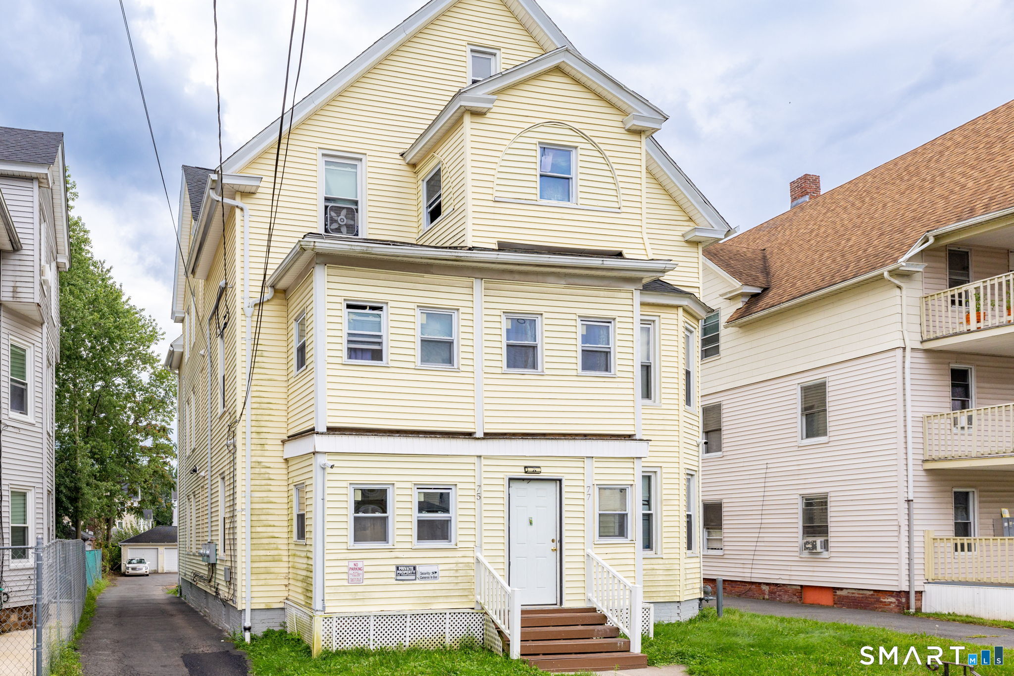 75 Roberts Street