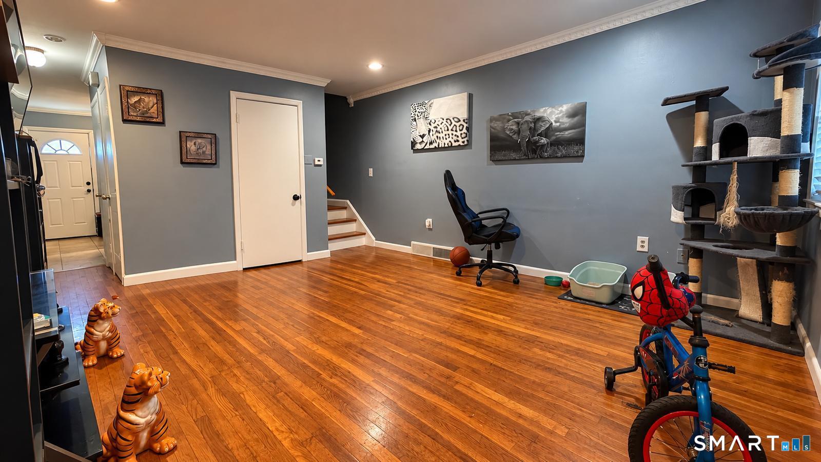 225 Barnes Avenue 225